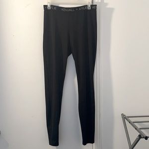 Nice leggings from Kendall and Kylie Jenner clothing line